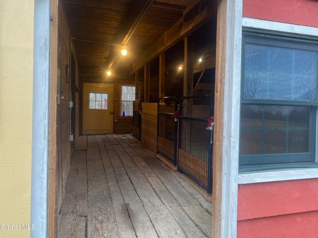 797 Western Road, Schodack, NY 12033