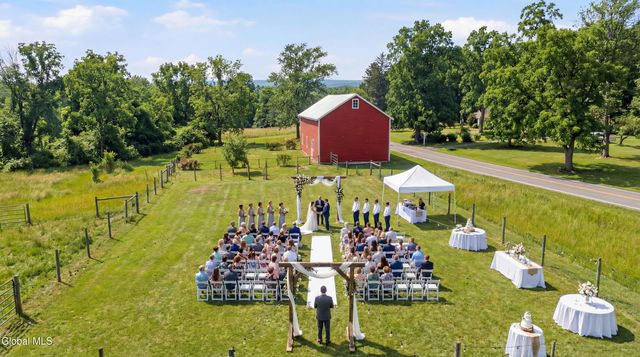 797 Western Road, Schodack, NY 12033