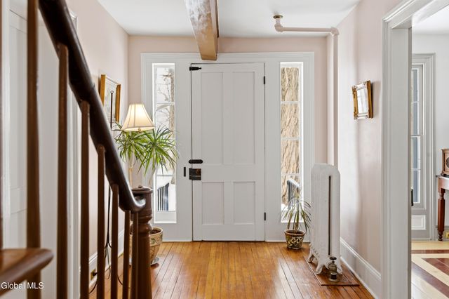 797 Western Road, Schodack, NY 12033