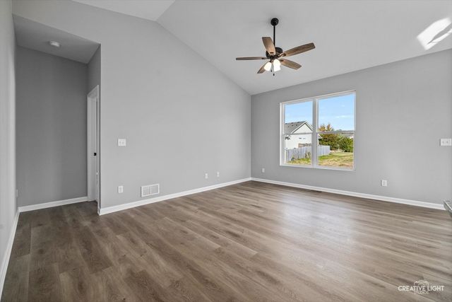 104 Boeing Trail, Poplar Grove, IL 61065