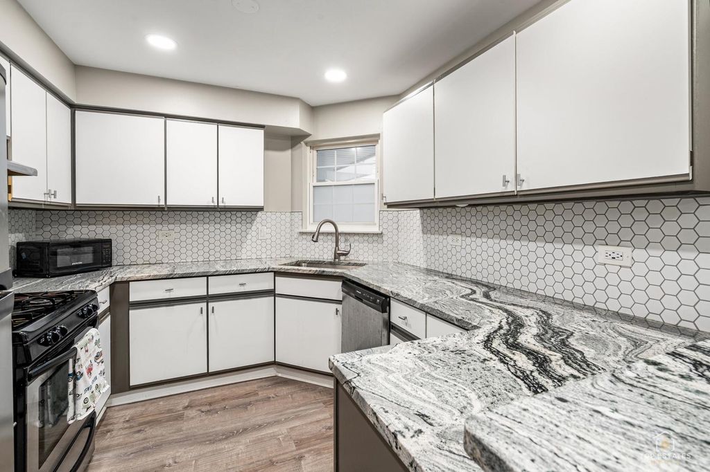 1028 Rockport Drive, Carol Stream, IL 60188 — photo 5