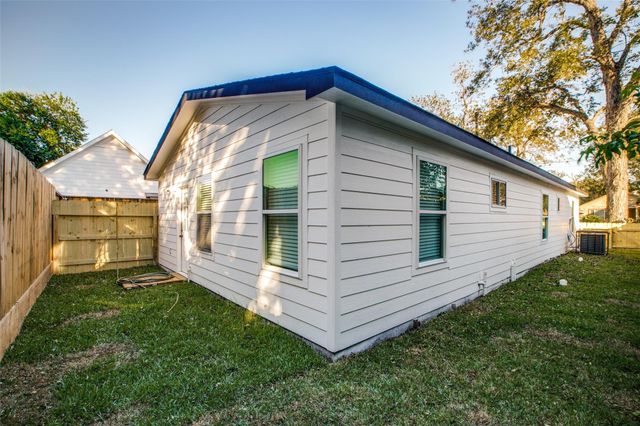 1212 Hamblen Street, Houston, TX 77009