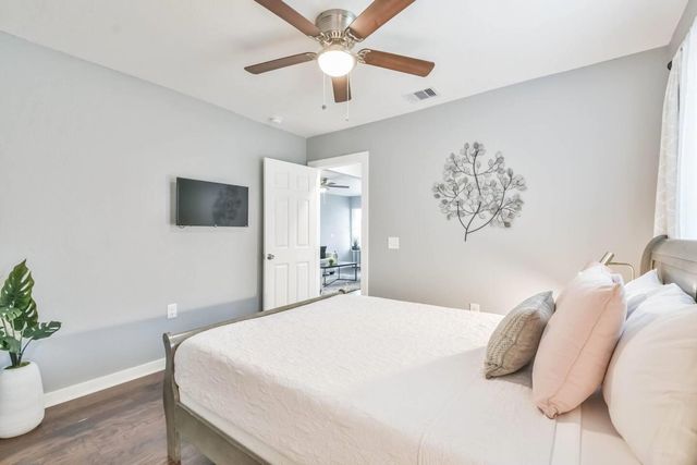 1212 Hamblen Street, Houston, TX 77009