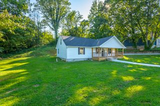 232 School Street, Soddy Daisy, TN 37379
