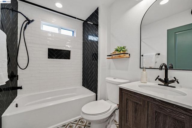 1861 1861 Linden St, Livermore, CA 94551