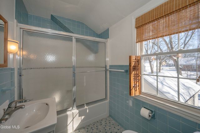 1152 Van Curler Avenue, Schenectady, NY 12308