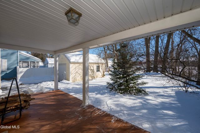 1152 Van Curler Avenue, Schenectady, NY 12308