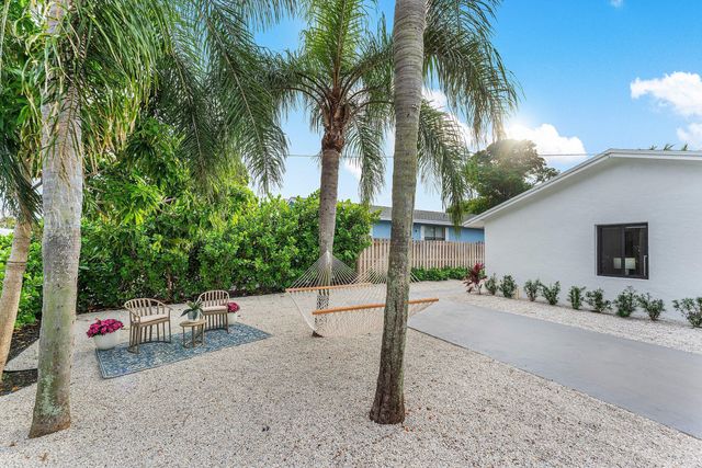 608 SE 2nd Avenue, Delray Beach, FL 33483