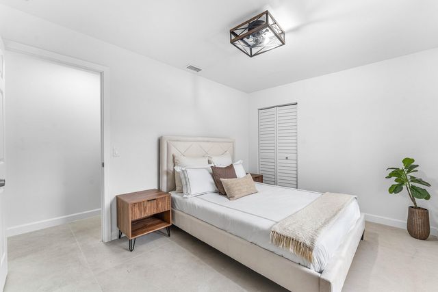 608 SE 2nd Avenue, Delray Beach, FL 33483