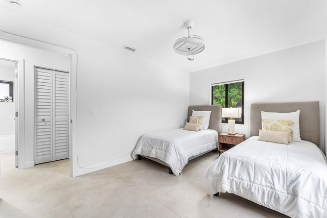 608 SE 2nd Avenue, Delray Beach, FL 33483