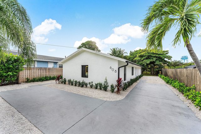 608 SE 2nd Avenue, Delray Beach, FL 33483
