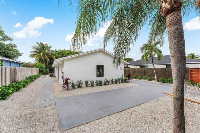 608 SE 2nd Avenue, Delray Beach, FL 33483