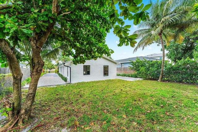 608 SE 2nd Avenue, Delray Beach, FL 33483