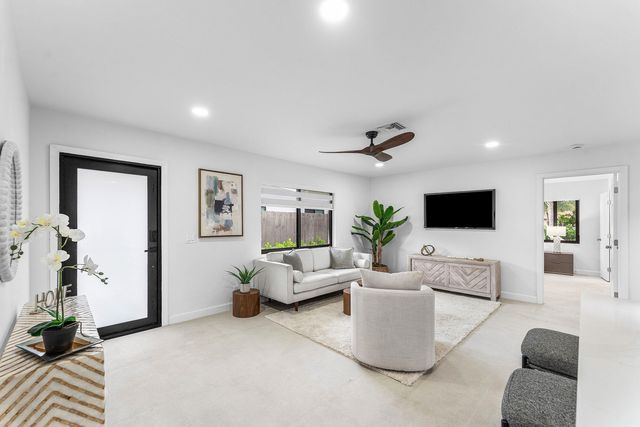 608 SE 2nd Avenue, Delray Beach, FL 33483
