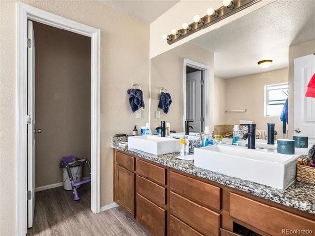 5824 Mark Twain Ln, Pueblo, CO 81008