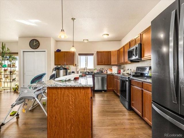 5824 Mark Twain Ln, Pueblo, CO 81008