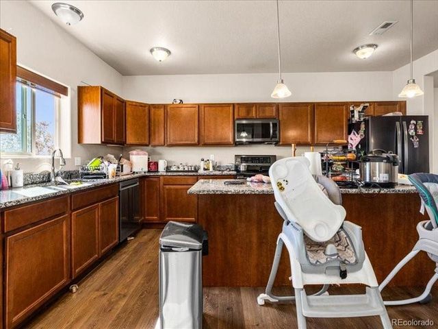 5824 Mark Twain Ln, Pueblo, CO 81008
