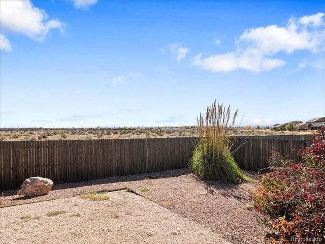 5824 Mark Twain Ln, Pueblo, CO 81008