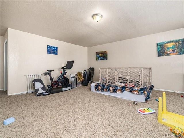 5824 Mark Twain Ln, Pueblo, CO 81008