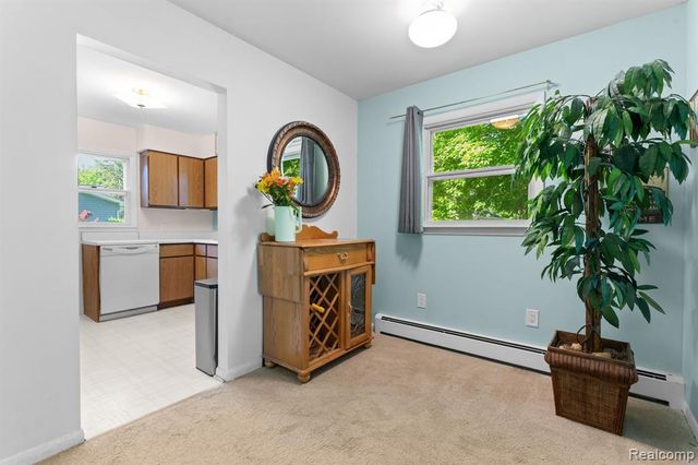 9144 Walnut Drive, Whitmore Lake, MI 48189