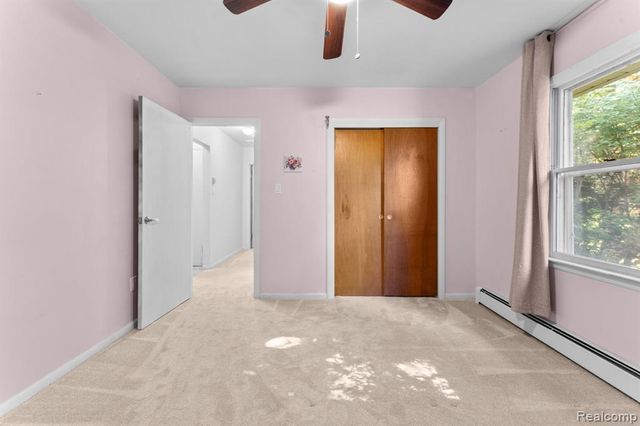 9144 Walnut Drive, Whitmore Lake, MI 48189