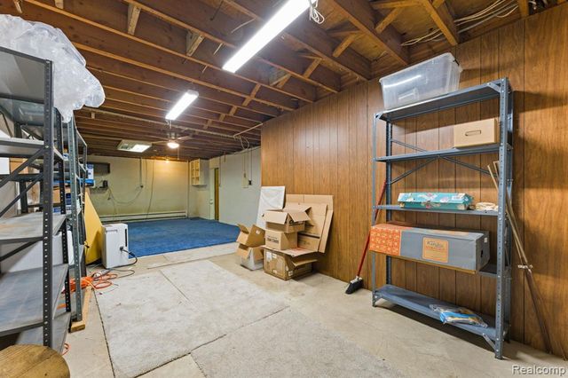 9144 Walnut Drive, Whitmore Lake, MI 48189