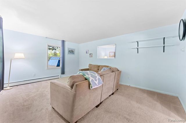 9144 Walnut Drive, Whitmore Lake, MI 48189