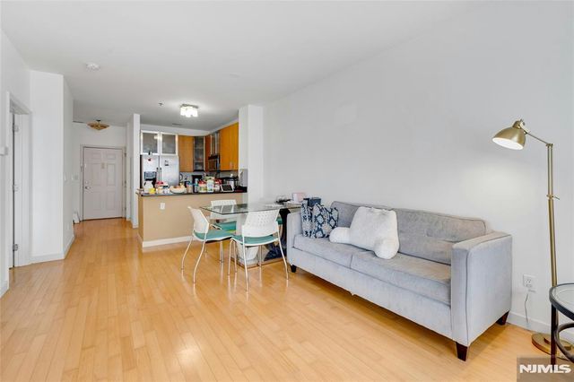 26 AVE AT PORT IMPERIAL 309, West New York, NJ 07093