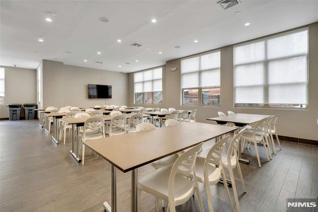 26 AVE AT PORT IMPERIAL 309, West New York, NJ 07093