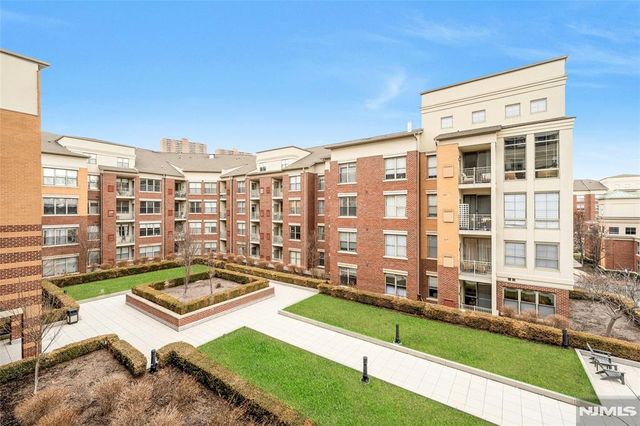 26 AVE AT PORT IMPERIAL 309, West New York, NJ 07093