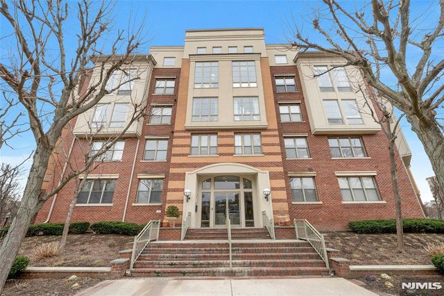 26 AVE AT PORT IMPERIAL 309, West New York, NJ 07093