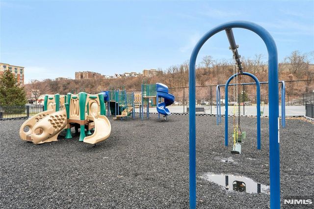 26 AVE AT PORT IMPERIAL 309, West New York, NJ 07093