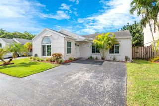 12680 SW 144th Ter, Miami, FL 33186