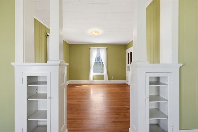 63 Lilly St, Northampton, MA 01062