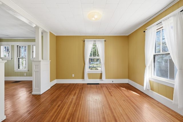 63 Lilly St, Northampton, MA 01062