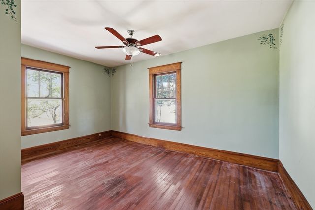 63 Lilly St, Northampton, MA 01062