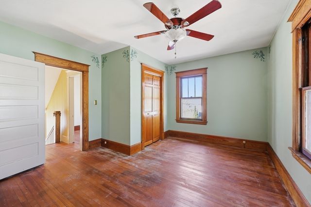 63 Lilly St, Northampton, MA 01062