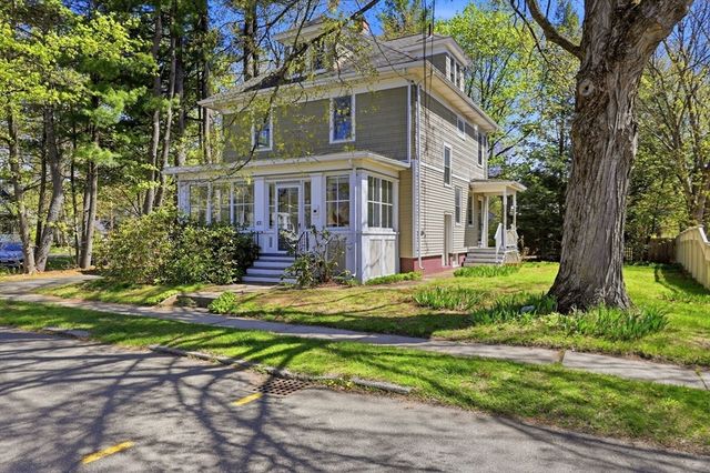 63 Lilly St, Northampton, MA 01062