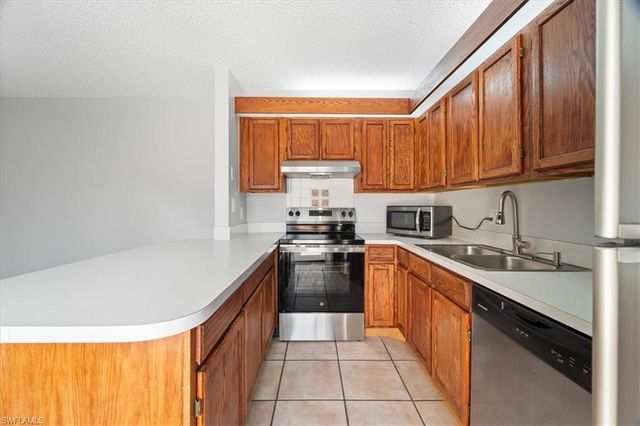 5212 Cedarbend DR 1, Fort Myers, FL 33919