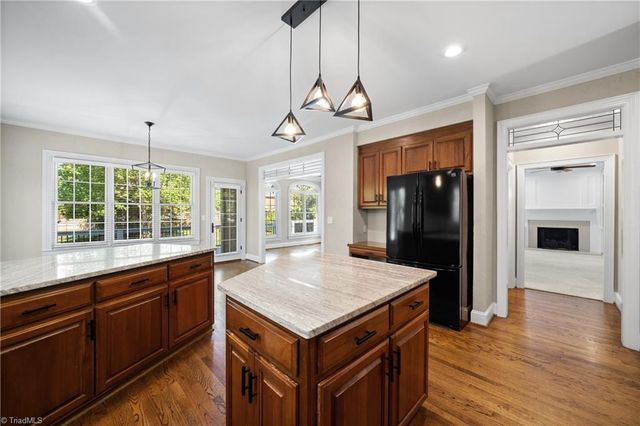 1004 Blakeford Court, Winston-salem, NC 27106