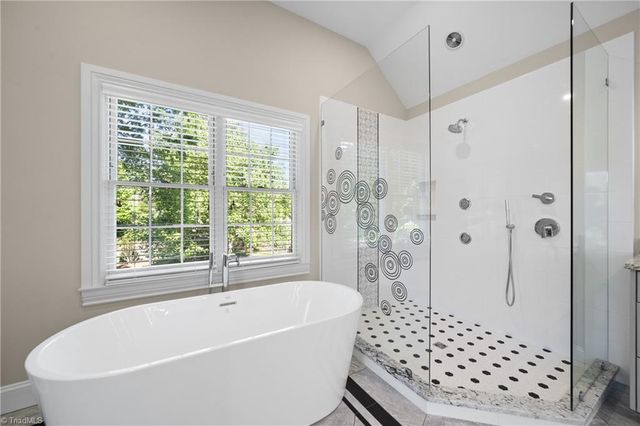 1004 Blakeford Court, Winston-salem, NC 27106