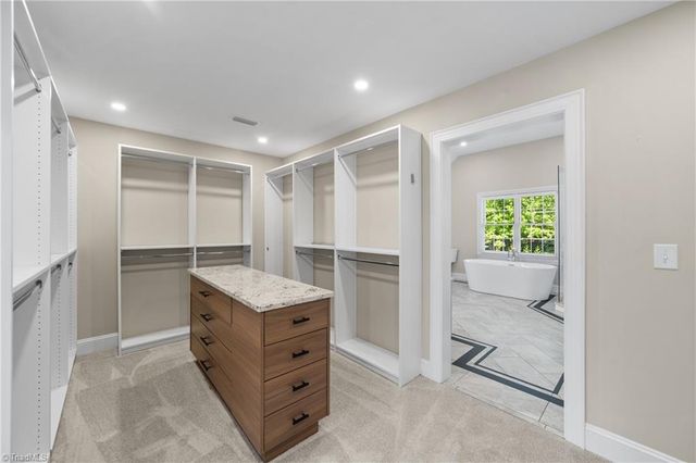 1004 Blakeford Court, Winston-salem, NC 27106