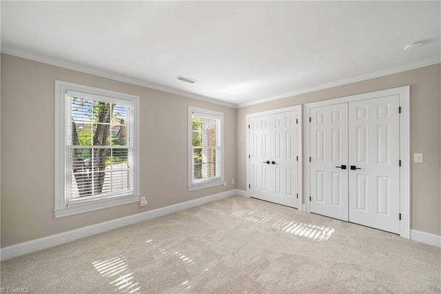 1004 Blakeford Court, Winston-salem, NC 27106