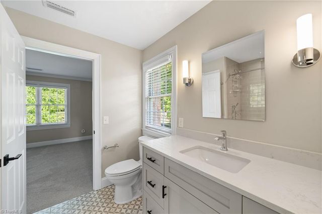 1004 Blakeford Court, Winston-salem, NC 27106