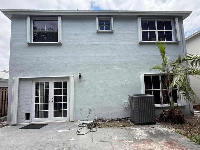 4415 SW 72nd Terrace, Davie, FL 33314