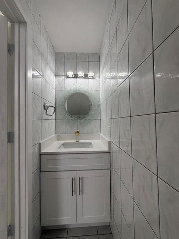 4415 SW 72nd Terrace, Davie, FL 33314
