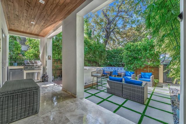 7440 SW 56th Ct, Miami, FL 33143