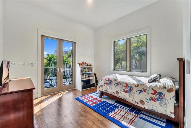 7440 SW 56th Ct, Miami, FL 33143