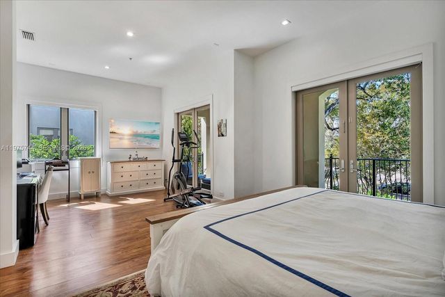 7440 SW 56th Ct, Miami, FL 33143