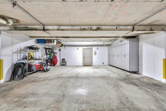 7440 SW 56th Ct, Miami, FL 33143